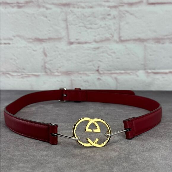 Gucci Red Leather Belt Interlocking Gold Buckle 636902 75/30 - Picture 1 of 10